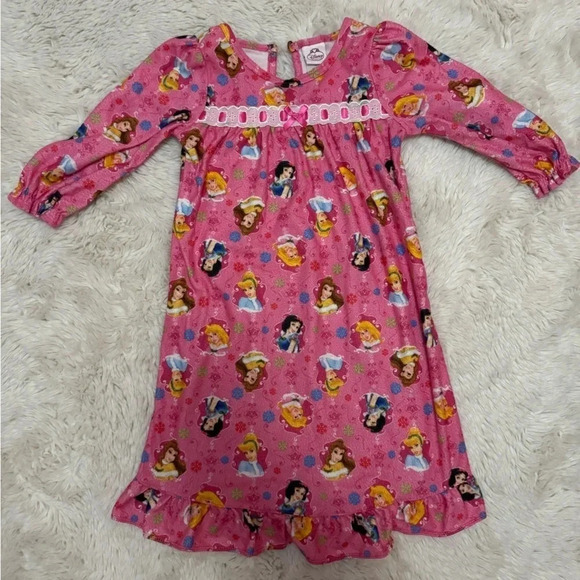 Disney Other - Disney Princess 2T sleep dress with lace and bow detail on front